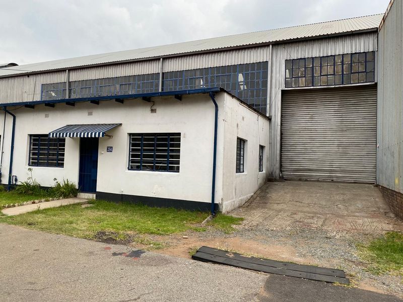 Upmarket, A grade unit to let in Driehoek