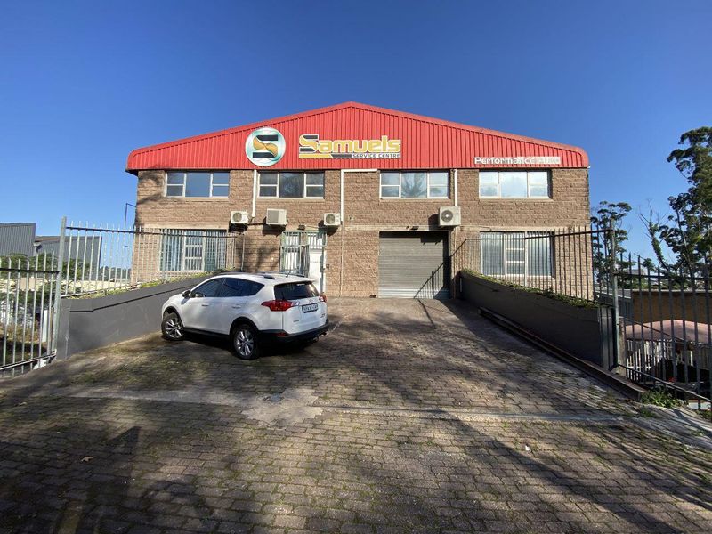 1140m2 Warehouse To Let in New Germany