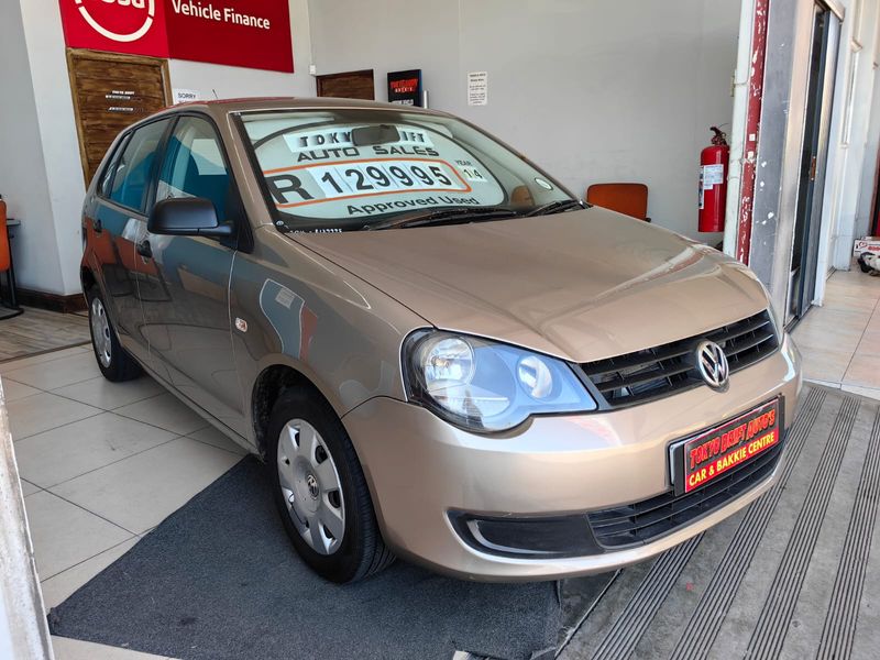 GOLD Volkswagen Polo 1.4 Trendline with 127864km available now!