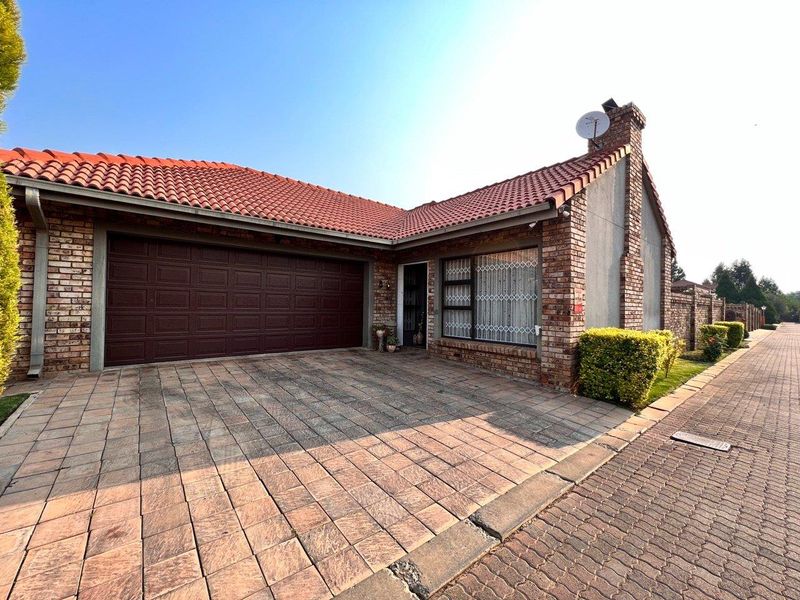 Townhouse for sale in Mooivallei Park, Potchefstroom, North West