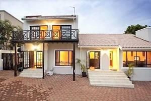 7 Bedroom guest house in Umhlanga