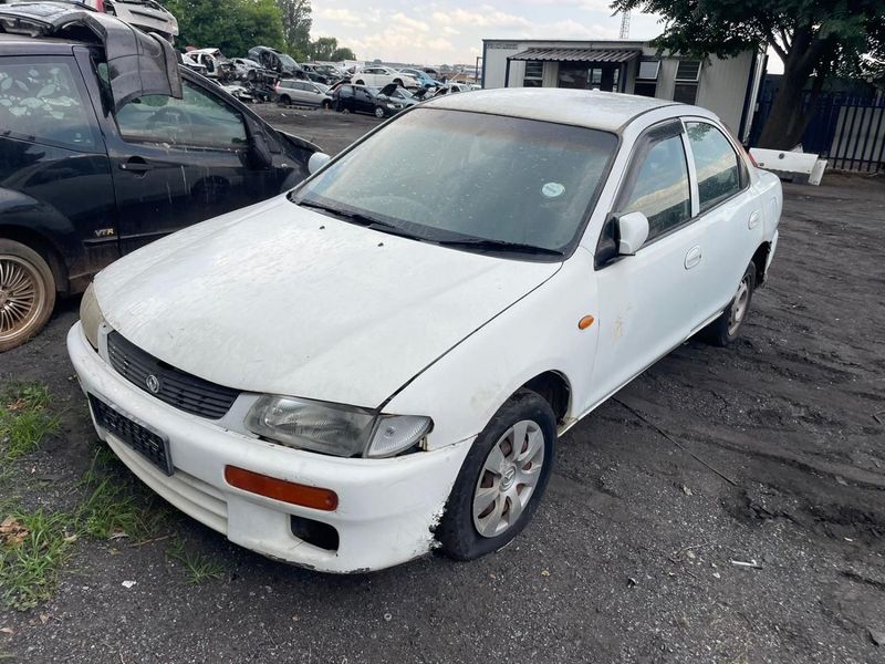 MAZDA ETUDE 16LT 1996 #B6 FOR STRIPPING