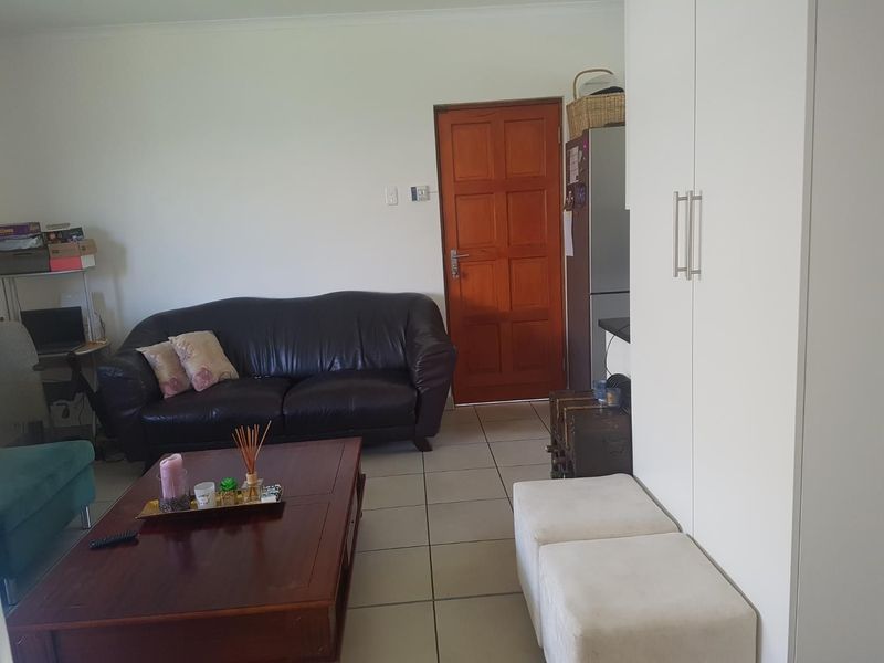 Beautiful two-bedroom townhouse in Andy Lane, Gonubie