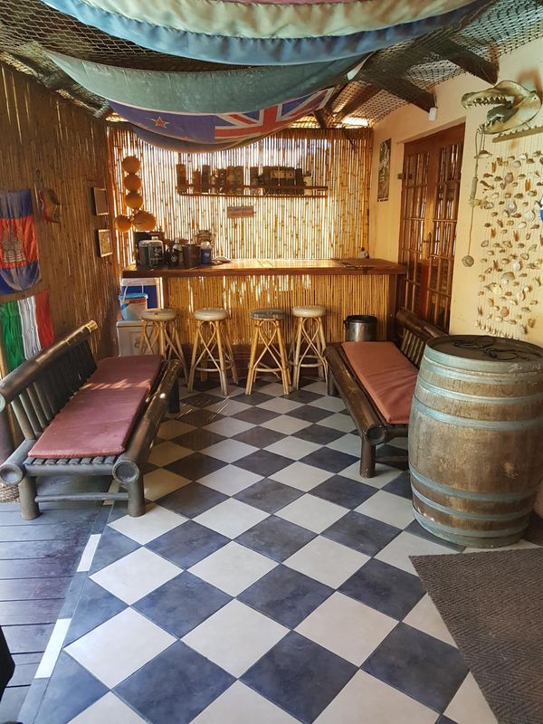 5 LOVELY FURNISHED SELF CATERING GUEST HOUSE APARTMENTS  WITH POOL DSTV INTERNET