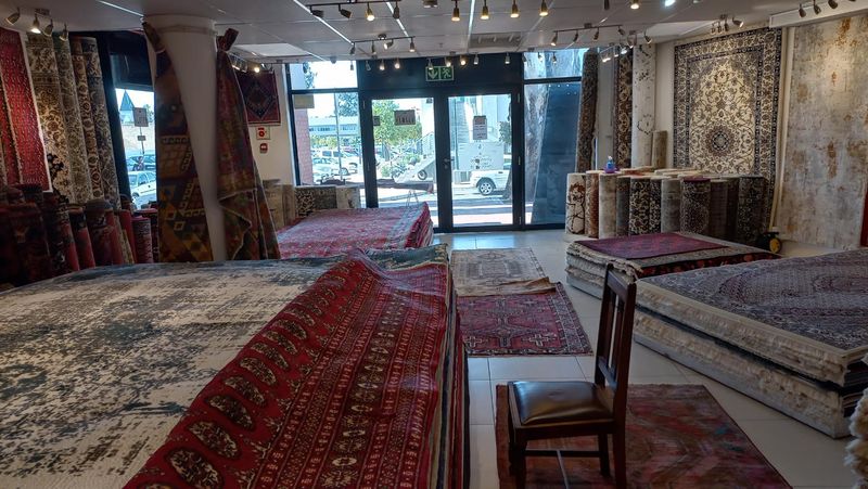 89m2 Retail space to rent in Village square Durbanville