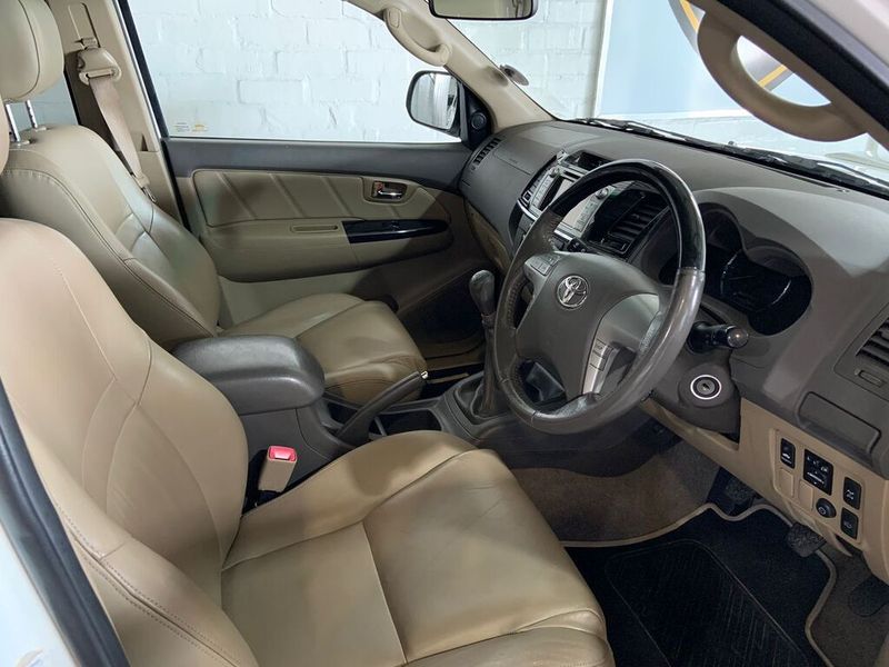 2013 TOYOTA FORTUNER 3.0D-4D R/B