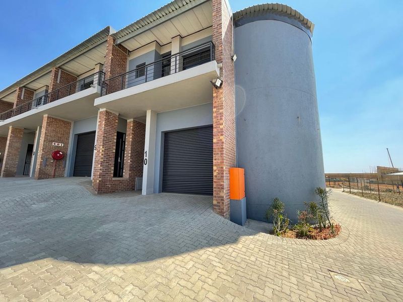 Warehouse For Sale / To Let in Cosmo City, Roodepoort