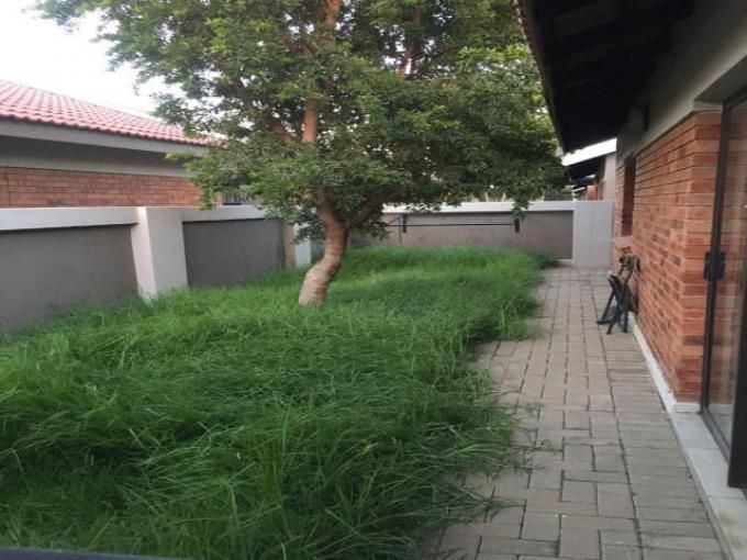 2 Bedroom with 2 Bathroom Sec Title For Sale Free State