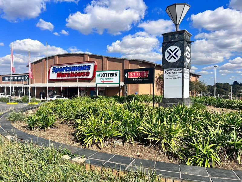 Princess Crossing Shopping Center| Roodepoort | Johannesburg | Retail Showroom to Let