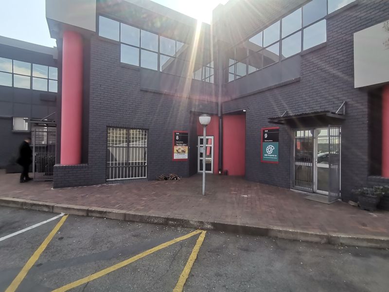 Amazing Office in Secure Park in Wynberg