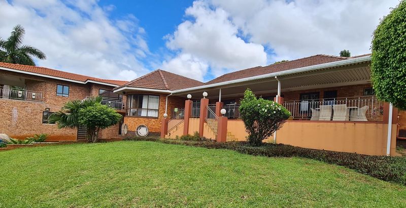 21 Bedroom House For Sale in Fairview