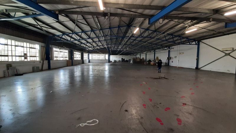 1461 sqm Warehouse To Let in Pinetown.