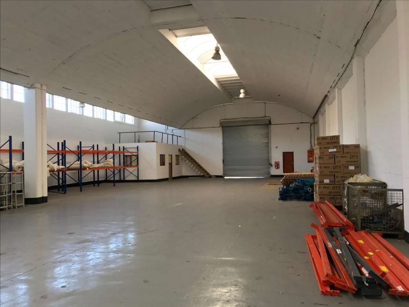 950m2 of Industrial Space to Lease