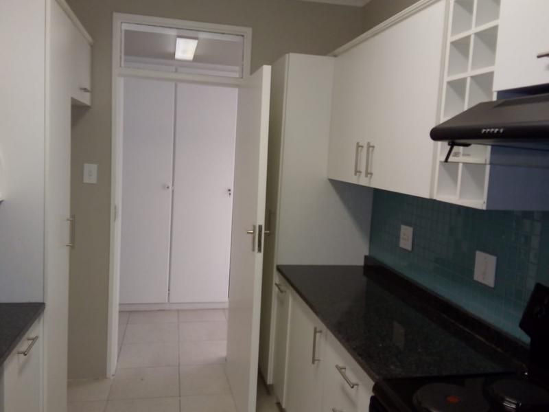3 bedroom and 2 bath apartment  available for immediate rental in Sunninghill, Sandton, Johannesburg
