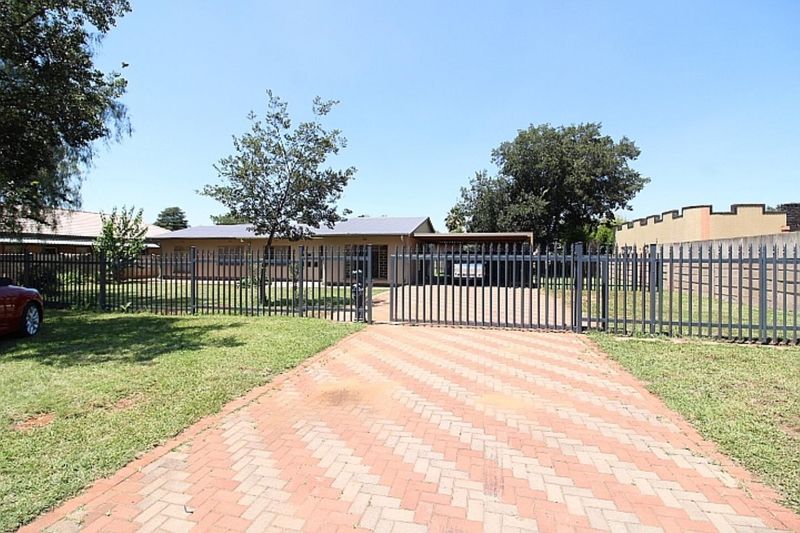 3 bedroom house for sale in Meyerton ext 4
