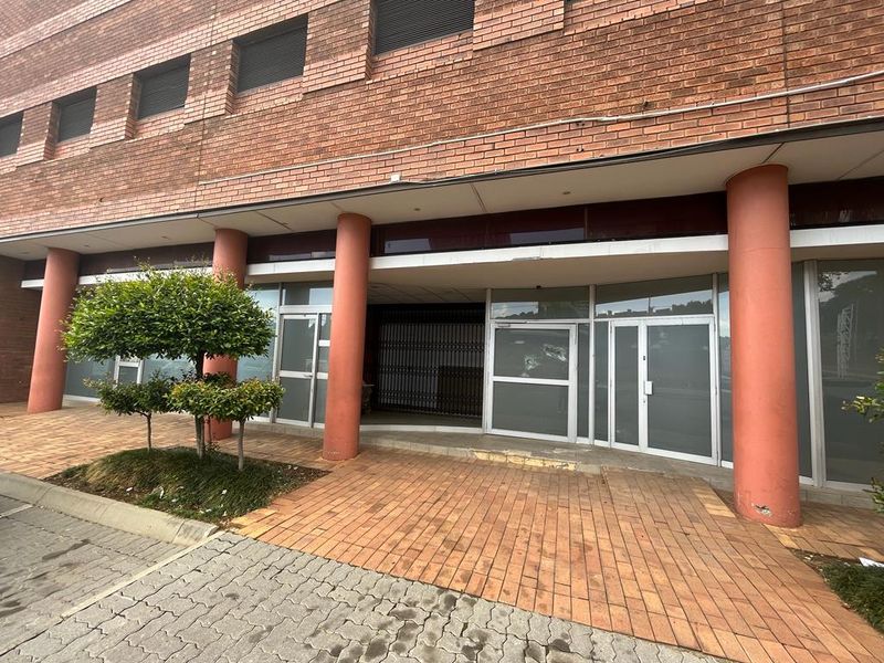 Retail / restaurant space to let in Auckland Park