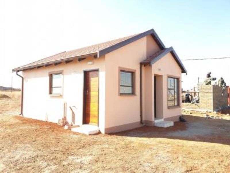 AFFORABLE, BRAND NEW HOMES IN THE HEART OF MIDVAAL!