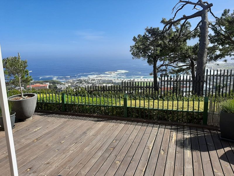 Spectacular 2-Bedroom Apartment in the Heart of Camps Bay!