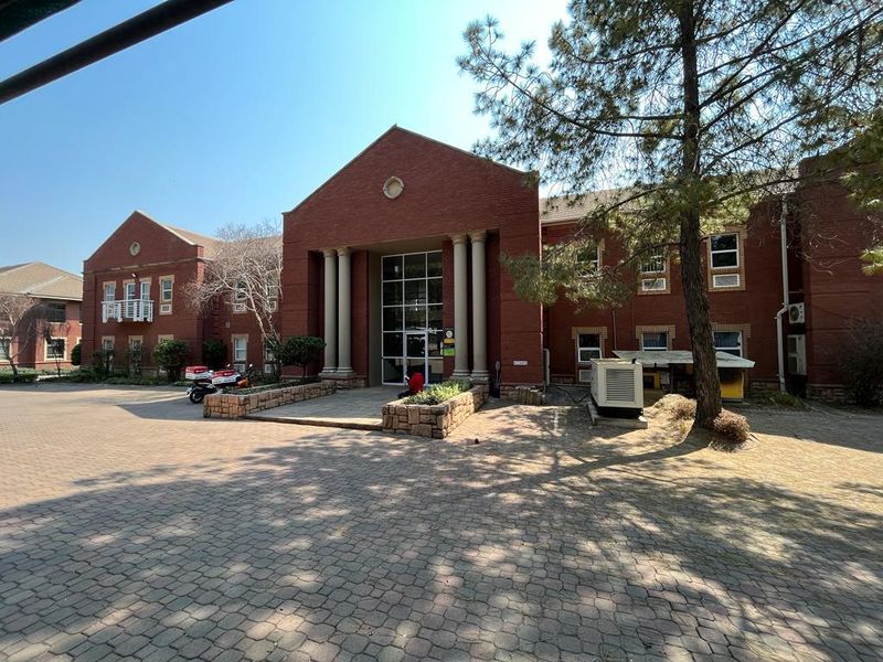 Waterford Office Park | Prime Office Space to Let in Fourways