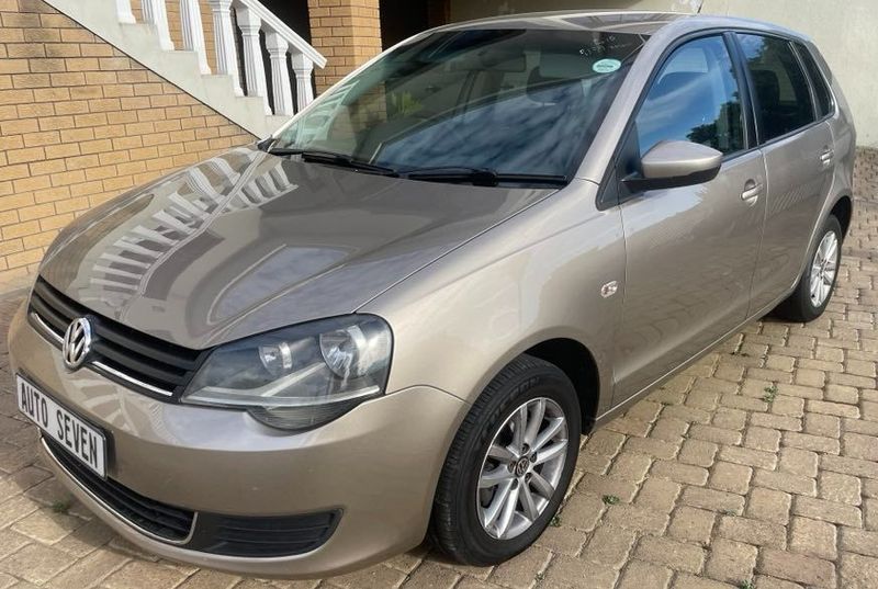 Gold Volkswagen Polo Vivo Hatch 1.4 Trendline with 158000km available now!