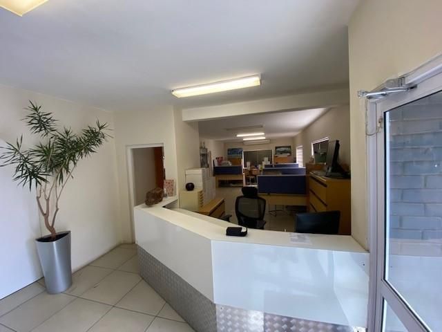 SUPERB NEW LISTING - WAREHOUSE / FACTORY TO LET - PAARDEN EILAND
