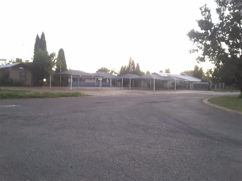 Office building for sale in Vaalpark