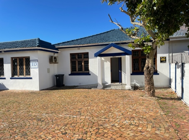 Office space available to Let in Bergvliet.