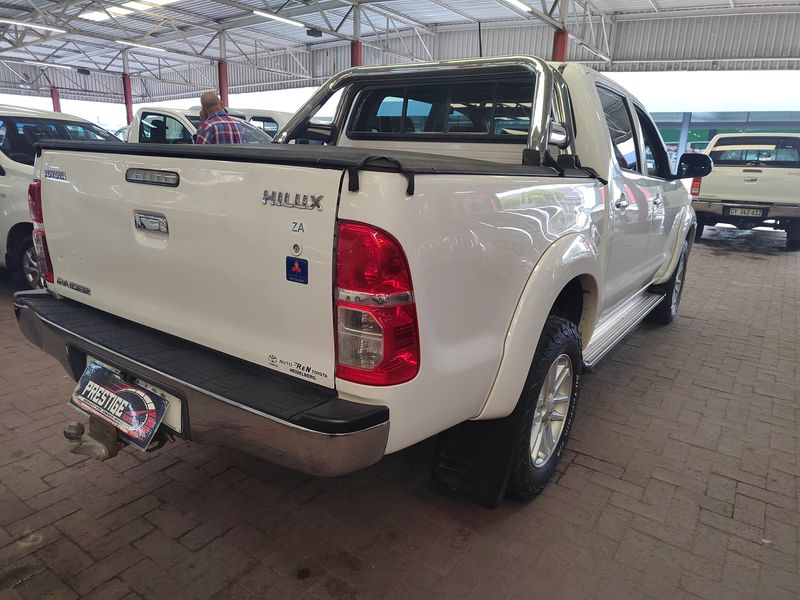 2012 Toyota Hilux 2.7 VVT-i D/Cab RB Raider with 269399kms CALL BOITY 083 506 0587