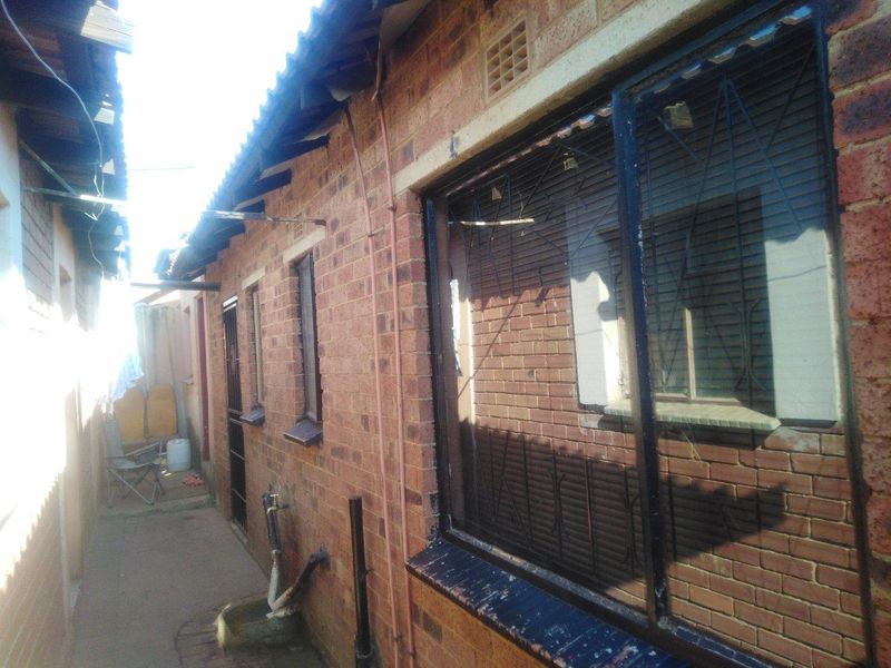 9 bedroom house for sale in tembisa