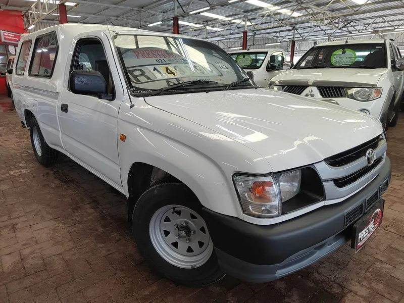 2003 Toyota Hilux 2400D LWB with 469557kms CALL BIBI 082 755 6298