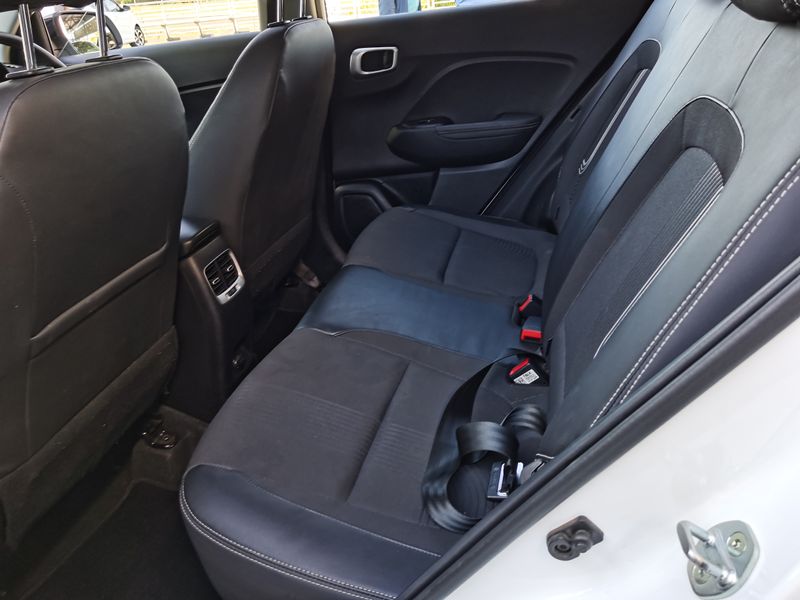 2020 Hyundai Venue MY19 1.0 TGDI Fluid DCT 2 tone for sale!