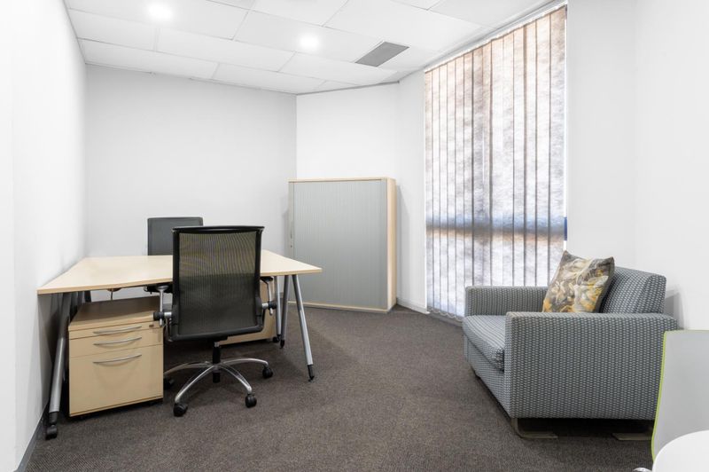 Fully serviced private office space for you and your team in Regus Lakeview Terraces