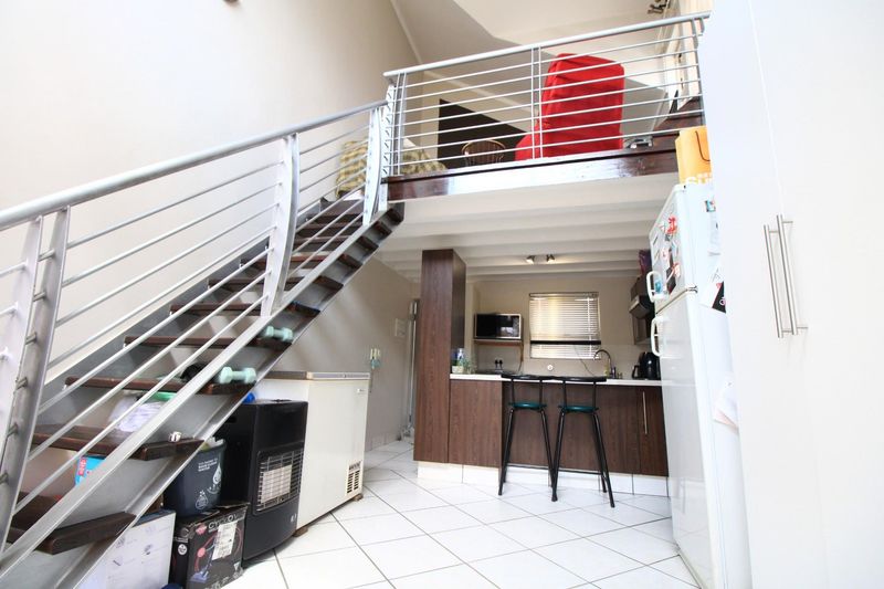 Beautiful loft apartment for sale in Lonehill