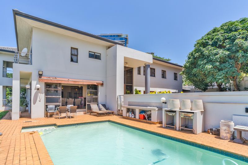 A Luxurious and  Elegant Home - R8 500 000