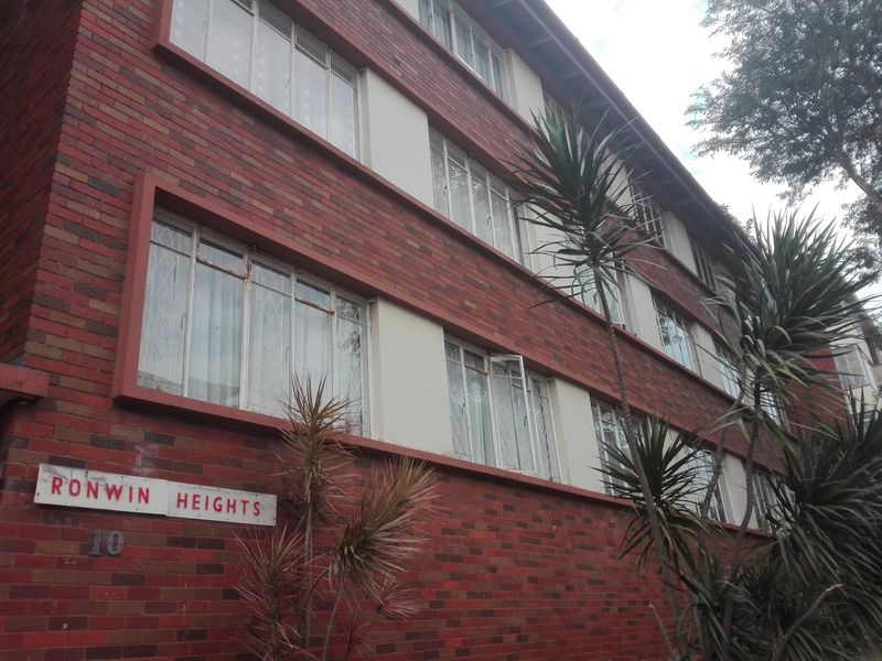 1 Bedroomed Flat in Ronwin Heights