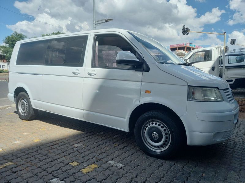 2009 Volkswagen T5 Crew Bus 1.9 TDI LWB, White with 95000km available now!