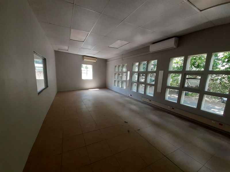 Spacious office to let in Nelspruit.