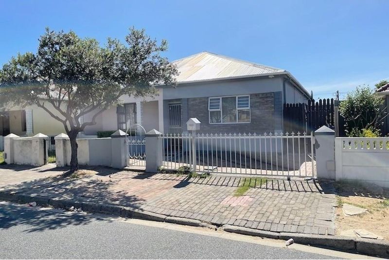 House for sale in Kensington, Cape Town