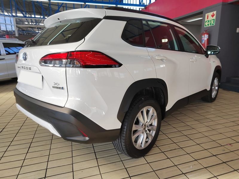 2022 Toyota Corolla Cross MY21 1.8 Xs CVT Hybrid with ONLY 16365kms at PRESTIGE AUTOS 021 592 7844