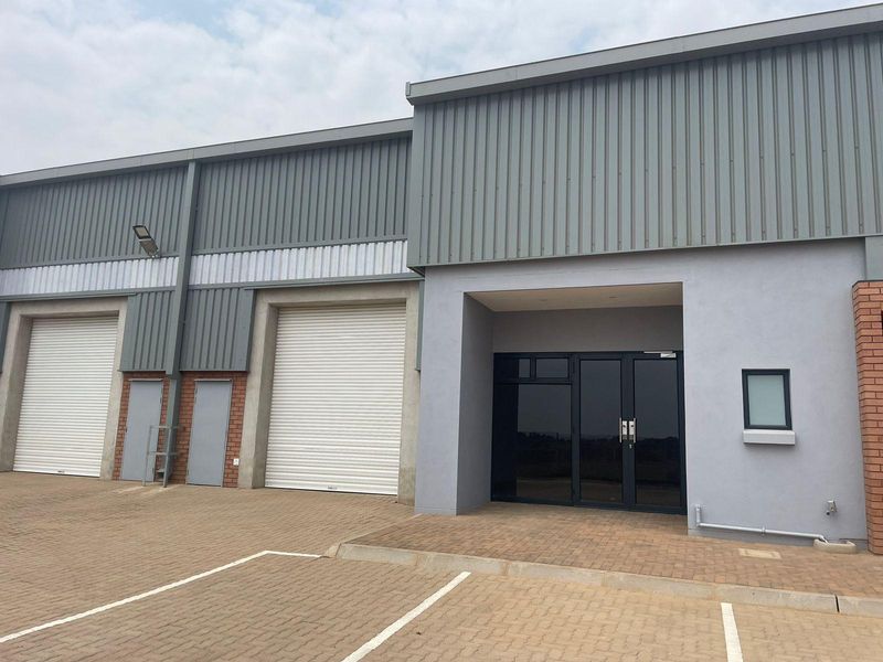 Exceptionally neat industrial unit for rent in Twenty One Industrial Estate - Clayville