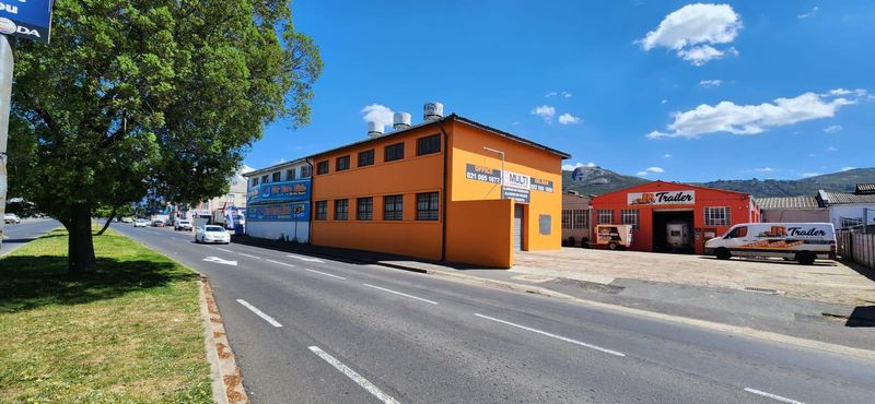 Paarl | Warehouse To Rent with high exposure in Paarl