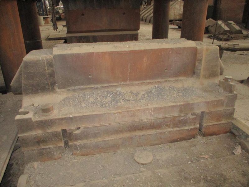 De-Commissioned United 2 600 Ton Press