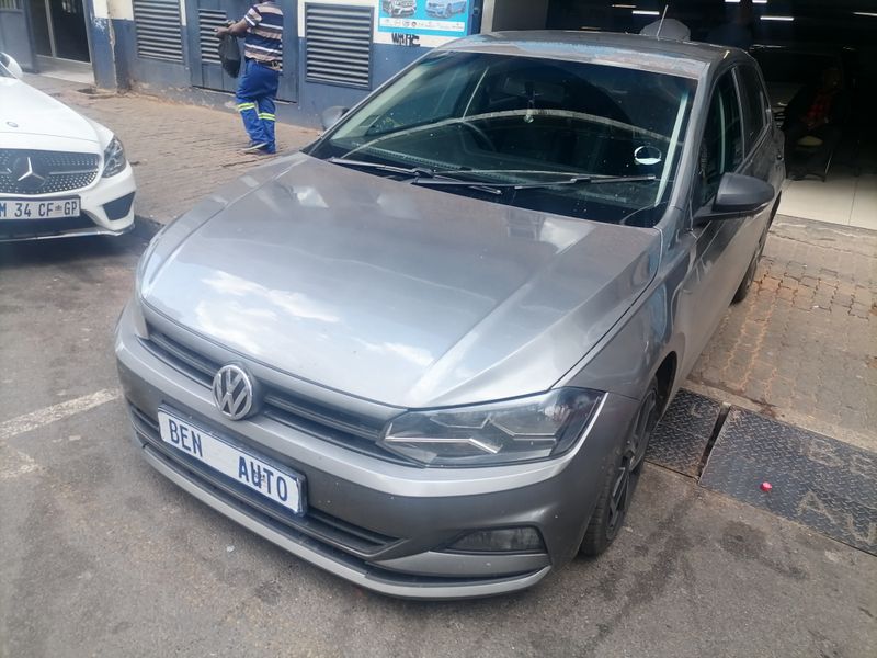 2019 Volkswagen Polo 1.0 Highline, Grey with 117000km available now!