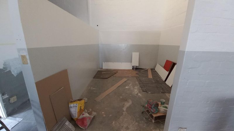 255m2 Warehouse to rent in Stikland