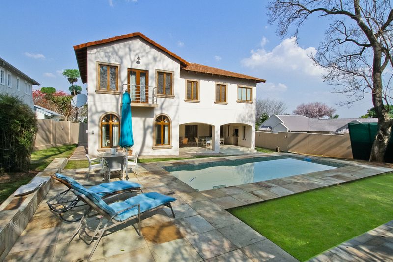 Family Home in the Heart of Bryanston