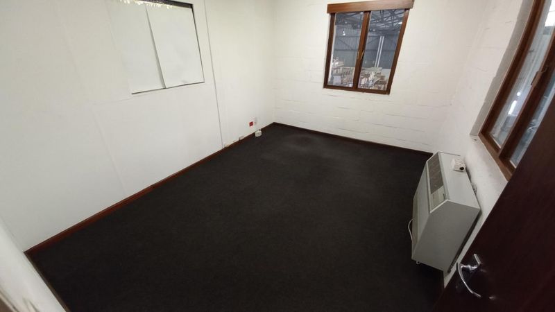 Prime warehouse with massive yard to rent in Stikland industrial