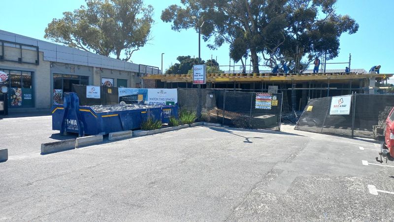 Prime retail space to let at N1 city value centre