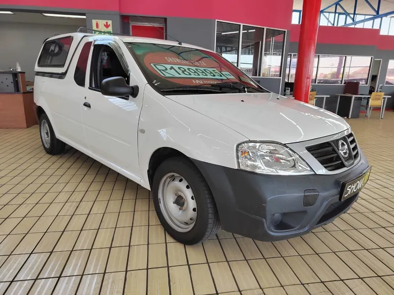 2020 Nissan NP200 1.6 with ONLY 91000kms CALL SAM 081 707 3443