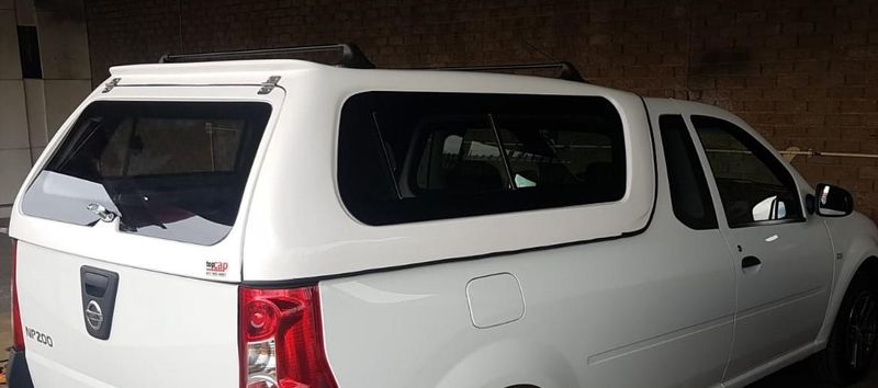 NISSAN NP200 LOW LINER SMART STD WHITE CANOPY FOR SALE!!!