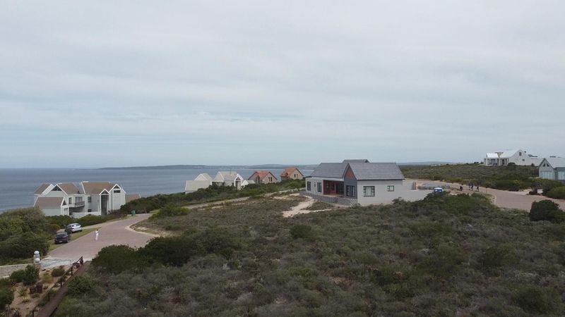 Large vacant plot with spectacular view available in Nautilus Bay